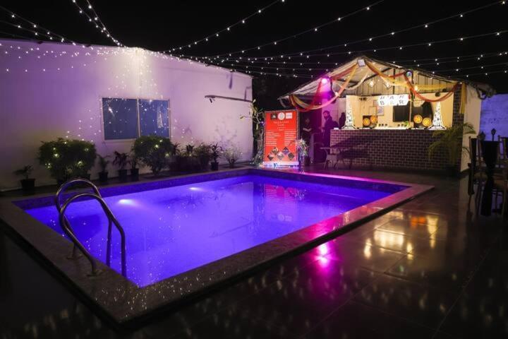 Luxury Farmhouse In Chhatarpur With Pool Νέο Δελχί Εξωτερικό φωτογραφία